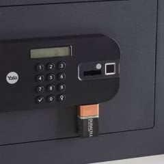 Yale Yüksek Güvenlikli Parmak İzli - Compact Tipi Motorlu Kasa - YSFB/200/EB1