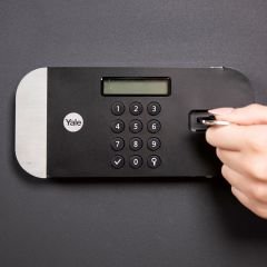 Yale Maksimum Güvenlik Sertifikalı Parmak İzli - Profesyonel Tip Motorlu Kasa - YSFM/520/EG1