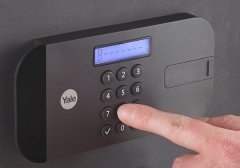 Yale Yüksek Güvenlikli Motorlu Otel Kasaları - Laptop Tipi - YLHB/200/EB1